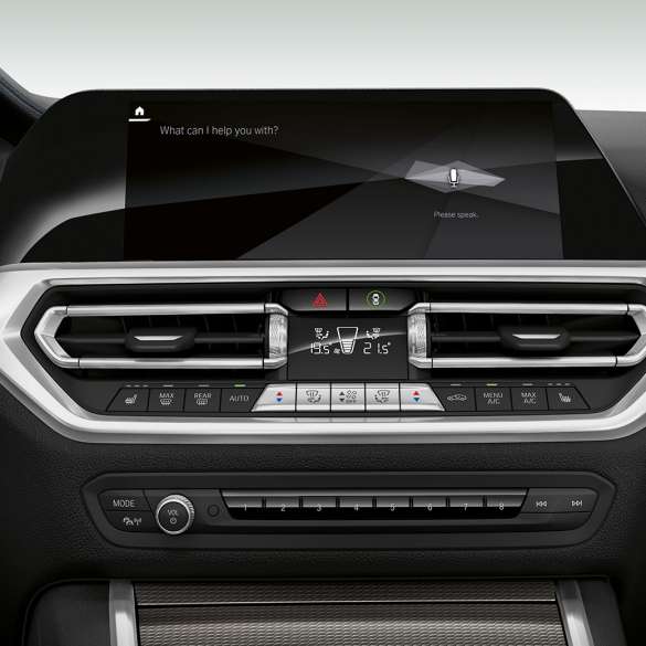 BMW Série 3 Berline, BMW Intelligent Personal Assistant. Gros plan sur les affichages avec BMW Intelligent Personal Assistant du poste de conduite de la BMW Série 3 Berline.