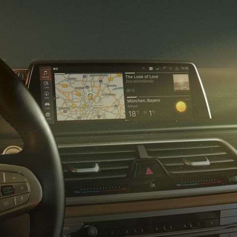 Système d'exploitation BMW 7.0 BMW Série 7 Berline : système d’exploitation BMW 7.0 sur le Control Display