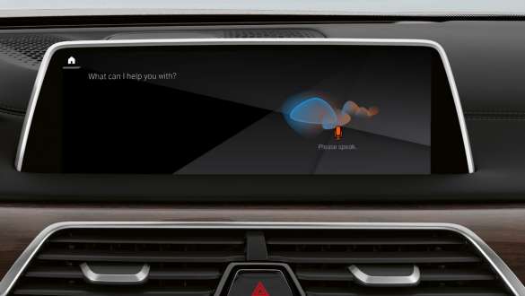 BMW Série 7 Berline : Remote Software Upgrade BMW Série 7 Berline : écran et combiné des instruments affichant la fonction Remote Software Upgrade