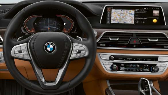 BMW Série 7 Berline : BMW Live Cockpit Professional BMW Série 7 Berline : écran affichant le BMW Live Cockpit Professional