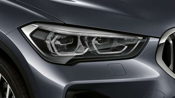 BMW X1, Adaptive LED Headlights BMW X1, gros plan des Adaptive LED Headlights.