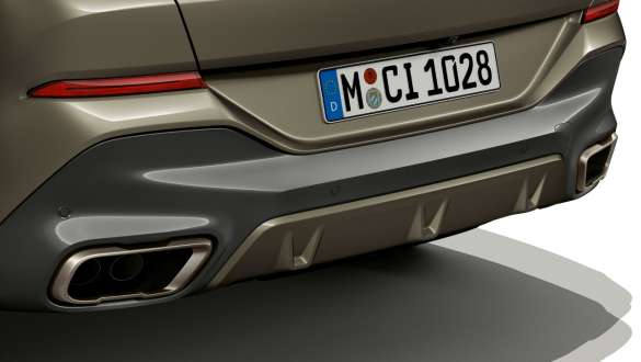 Système d’échappement M Sport de la BMW X6. Gros plan du système d’échappement M Sport de la BMW X6.