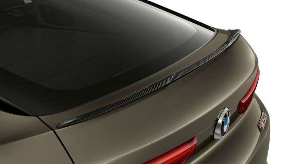 Becquet arrière M Carbon. BMW X6 avec vue de détail du becquet arrière M Carbon.