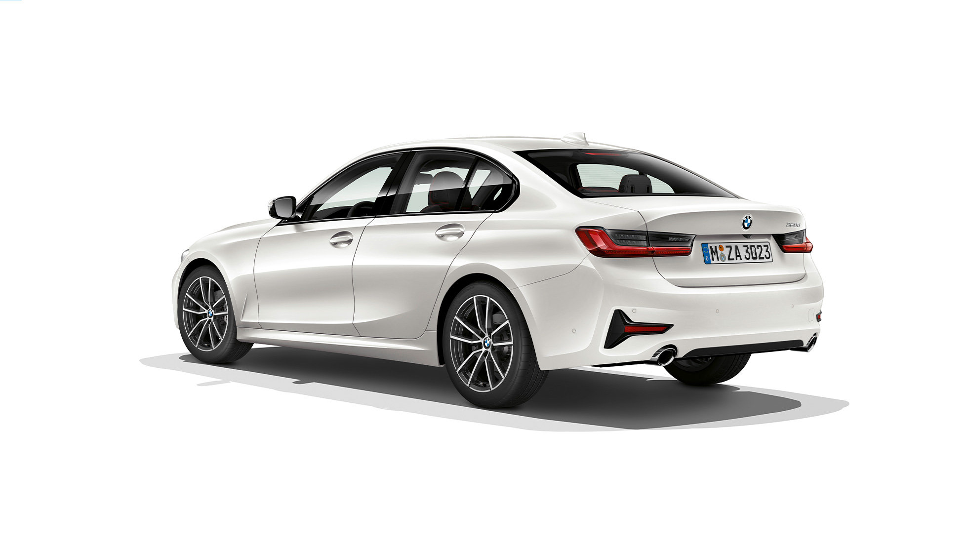 BMW Série 3 Berline, poupe du Modèle Sport. Vue de trois-quarts arrière de la BMW Série 3 Berline dotée de l’équipement du Modèle Sport.