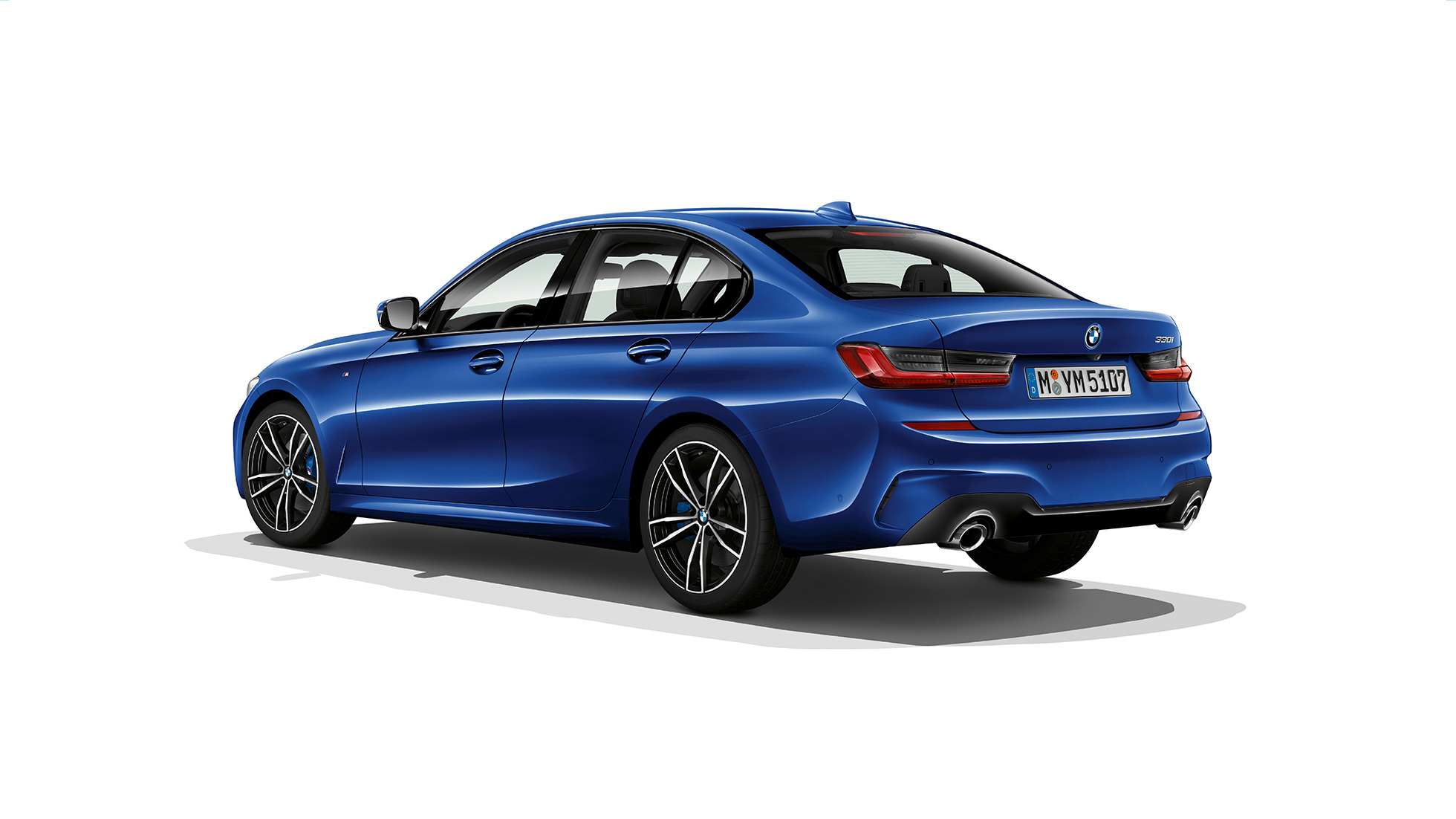 BMW Série 3 Berline, poupe du Modèle M Sport. Vue de trois-quarts arrière de la BMW Série 3 Berline dotée de l’équipement du Modèle M Sport.