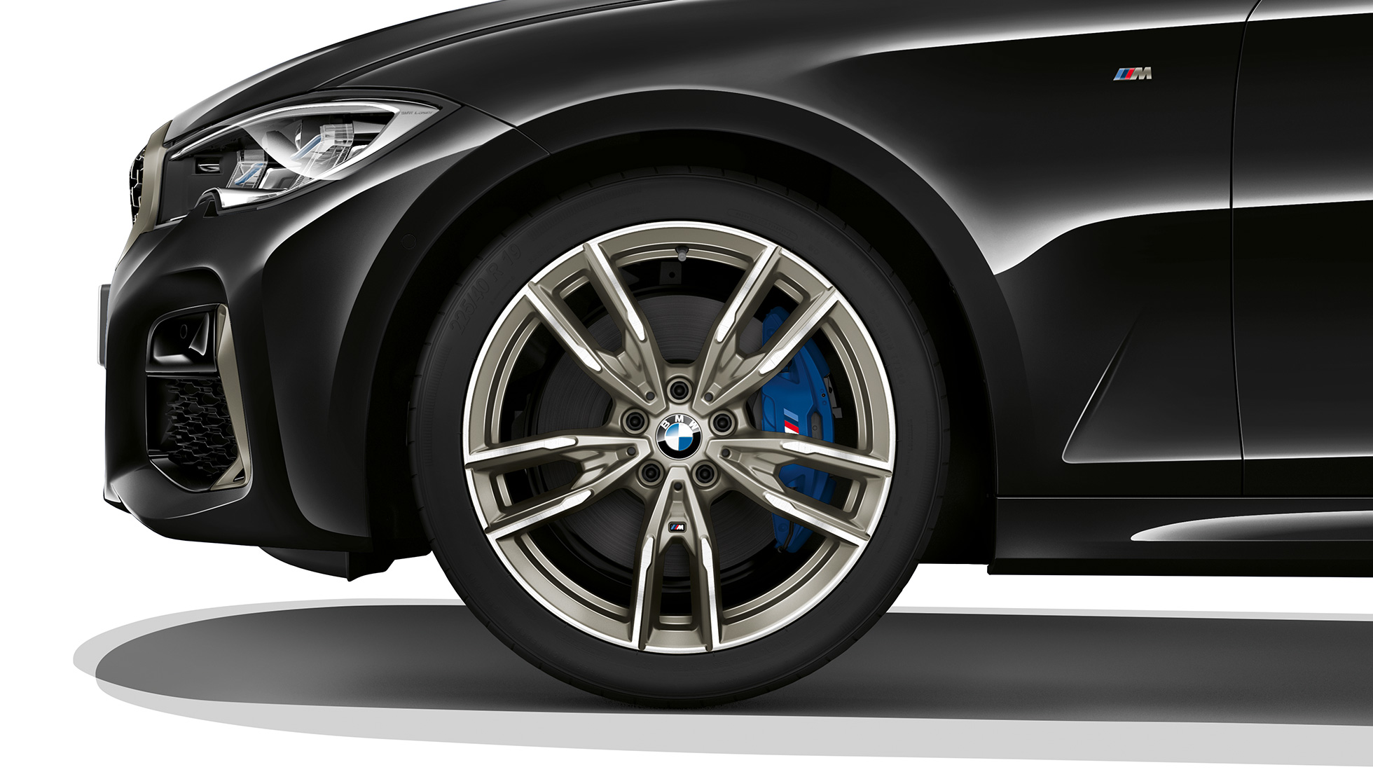 BMW Série 3 Berline, jante en alliage léger M340i xDrive. Détail de la jante en alliage léger de la BMW Série 3 M340i xDrive Berline.