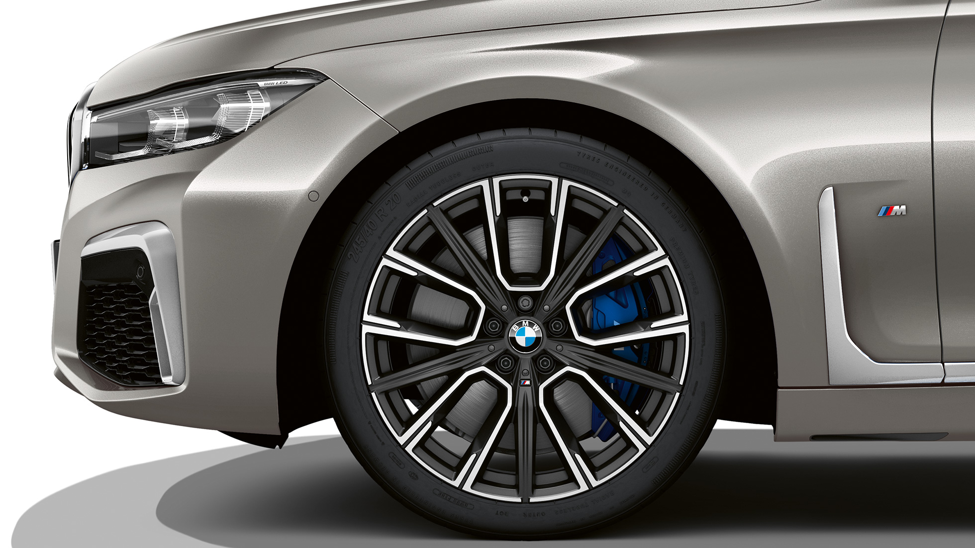 BMW Série 7 Berline avec Kit M Sport, jantes BMW Série 7 Berline avec Kit M Sport : vue en gros plan des jantes