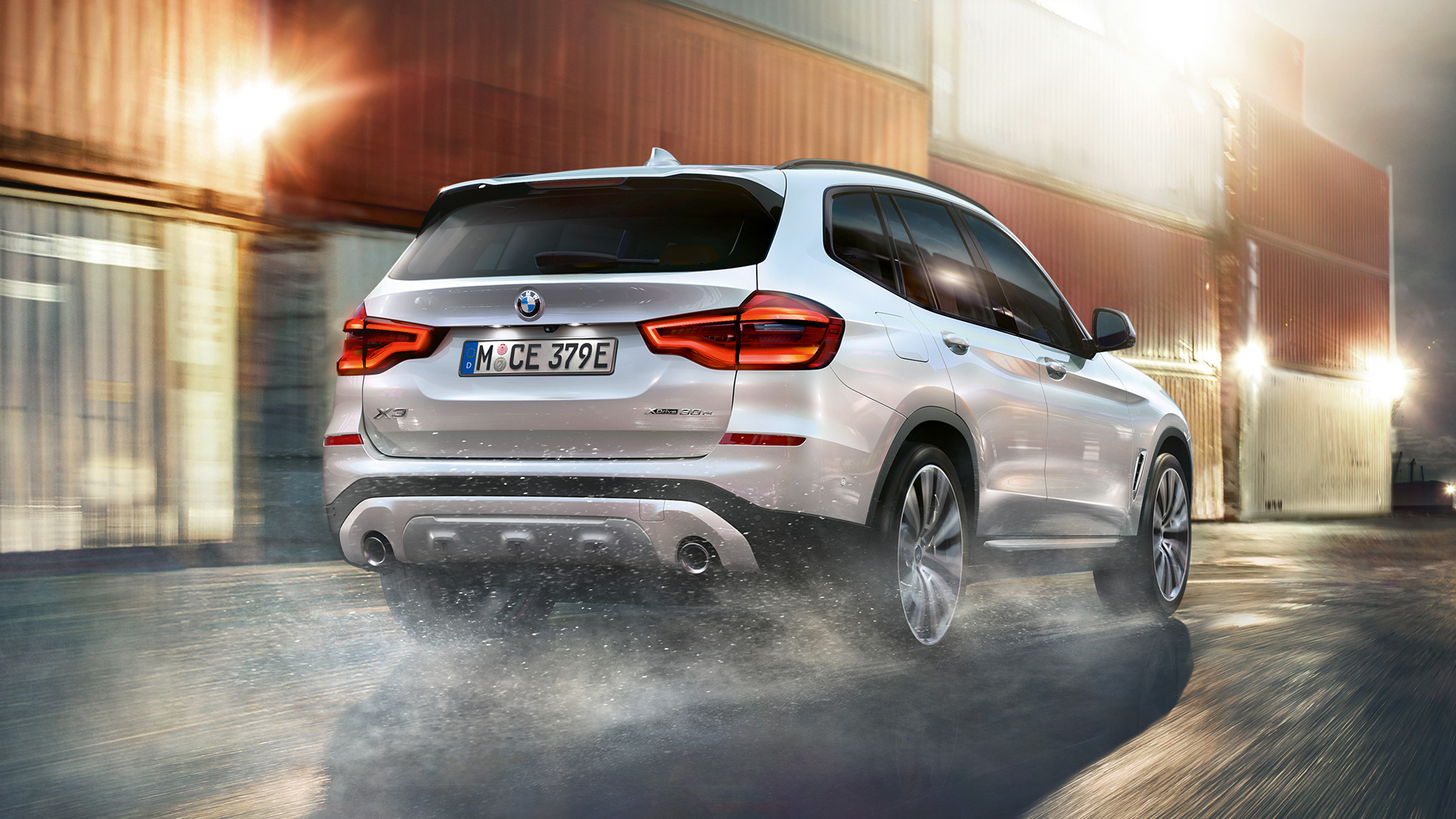 BMW X3 M40i, vue de l’arrière avec inscription BMW X3 M40i, vue de l’arrière avec inscription