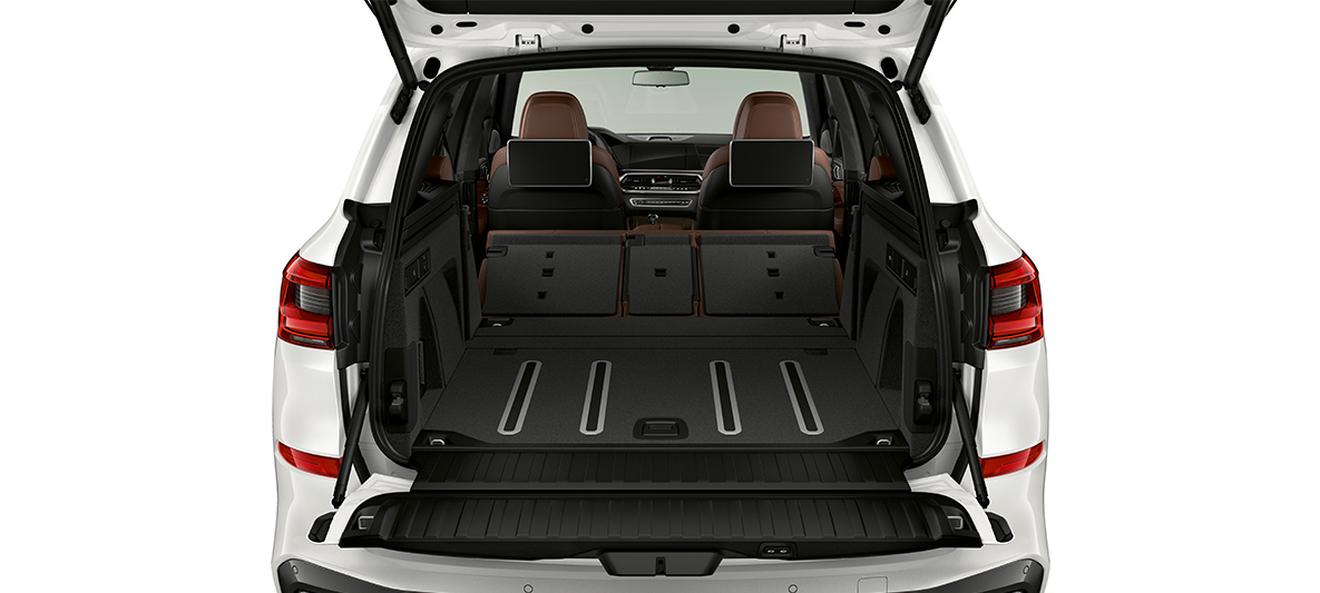 Compartiment à bagages de la BMW X5 Vue du compartiment à bagages de la BMW X5
