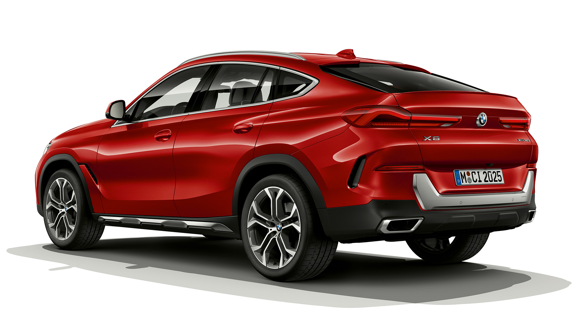 BMW X6 avec BMW xLine, arrière. Vue de trois quarts arrière de la BMW X6 avec BMW xLine.