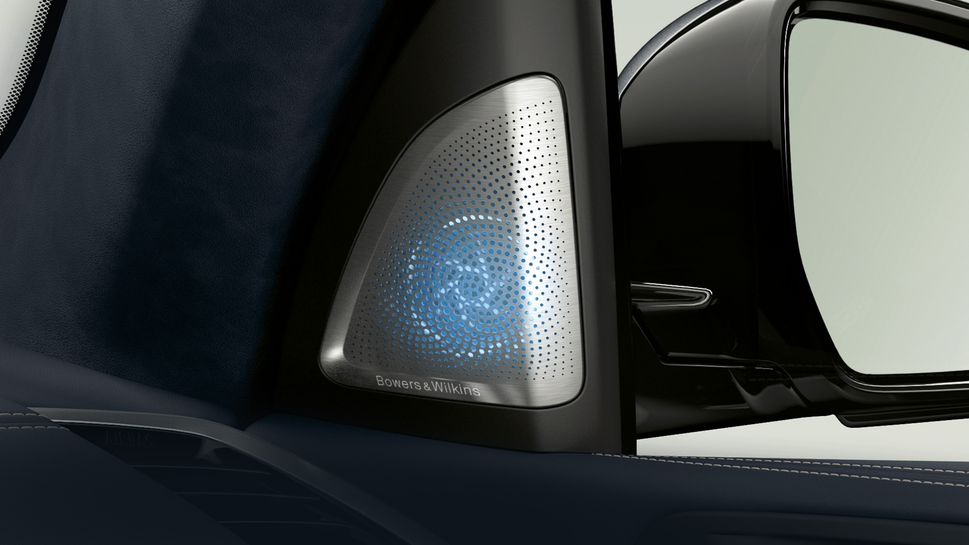 Bowers & Wilkins Diamond Surround Sound System Bowers & Wilkins : vue en gros plan d’un haut-parleur Diamond Surround